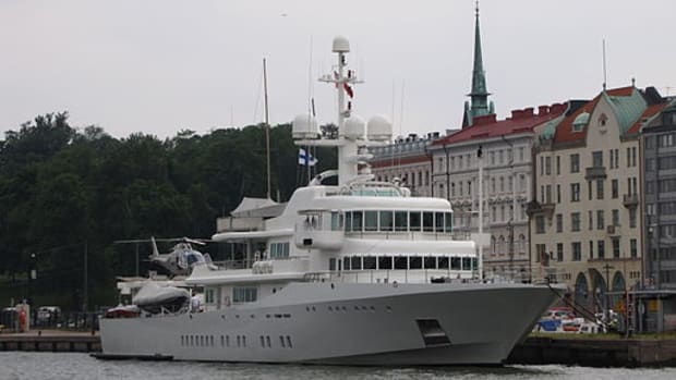 Luxury yacht Senses 2