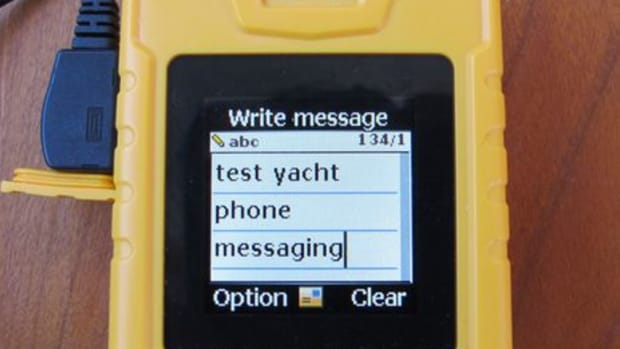 Yacht_Phone_test_messaging_cPanbo.jpg