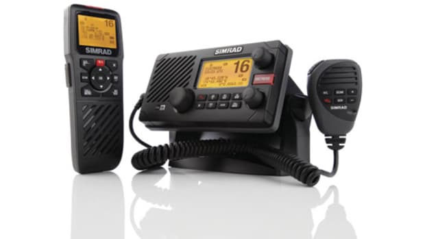 Simrad-RS35-VHF-575x305.jpg promo image
