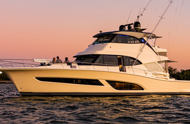 Riviera 64 Sports Motor Yacht Sunset 01