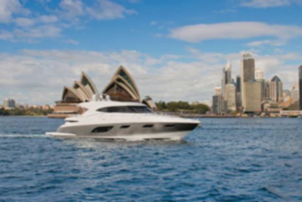 Riviera 6000 Sport Yacht Power Motoryacht