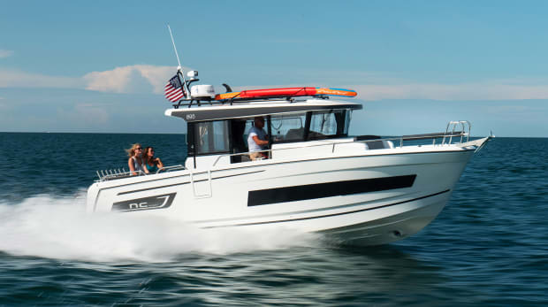 New Boat Review Jeanneau 895 Sport Power Motoryacht