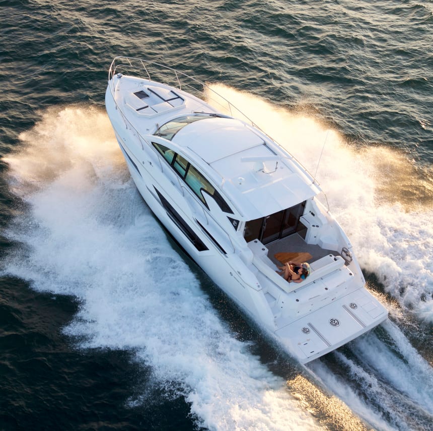 Power & Motoryacht's Boat Test of the Cruisers Cantius 46 - Power ...