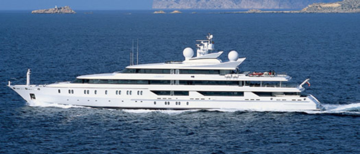 biggest yacht in india