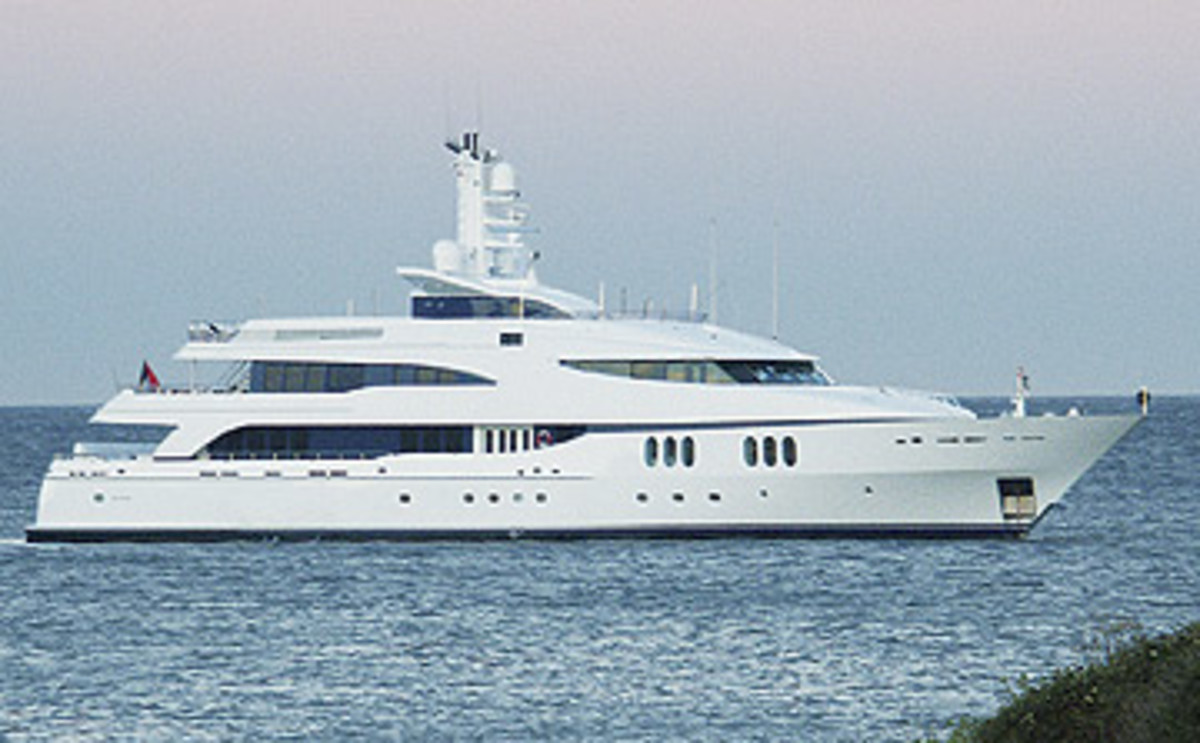 ultima iii yacht
