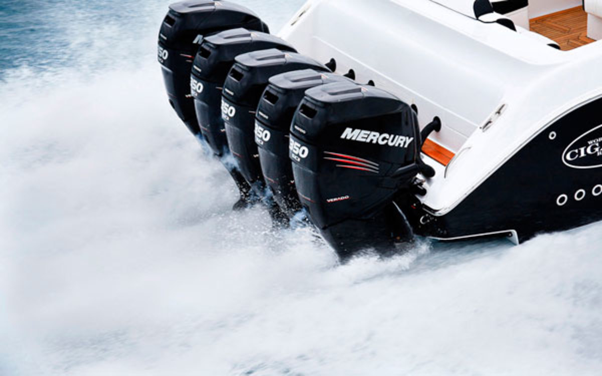 Mercury outboards on the Cigarette 42 Huntress