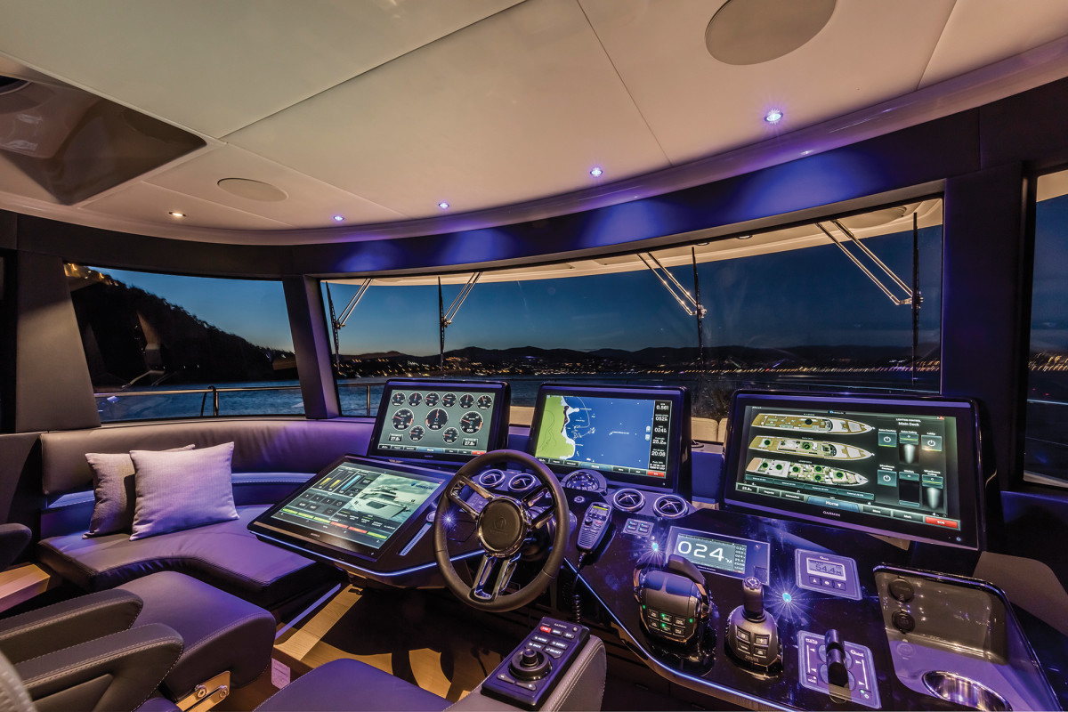 Helm on the Absolute Navetta 73