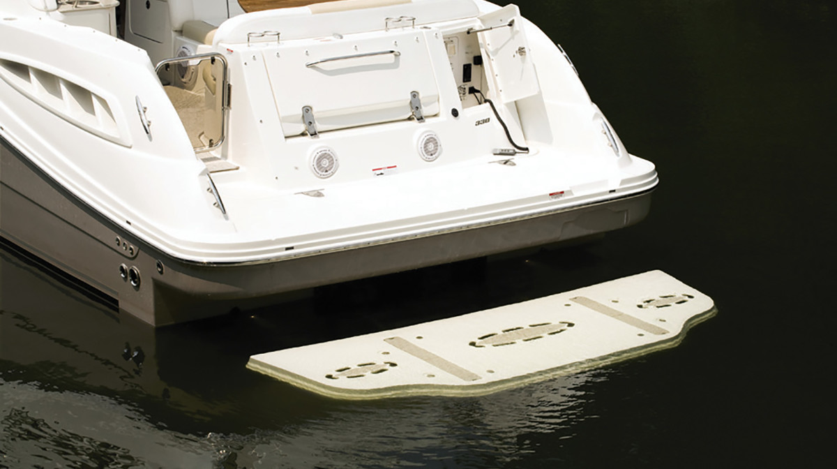 cruisers yachts swim platform