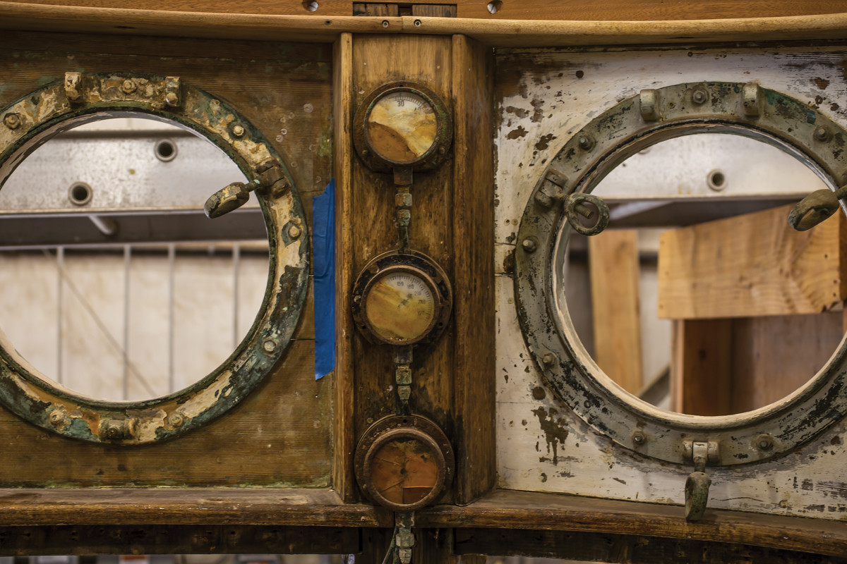 Original glass and instrumentation remains in the deckhouse.