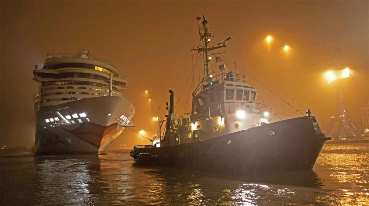 Know your nav light patterns, especially the difference between tugs towing astern and alongside or pushing ahead.